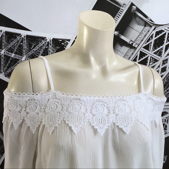 Active USA Off The Shoulder Lace Trim Top - Picture 2 of 6